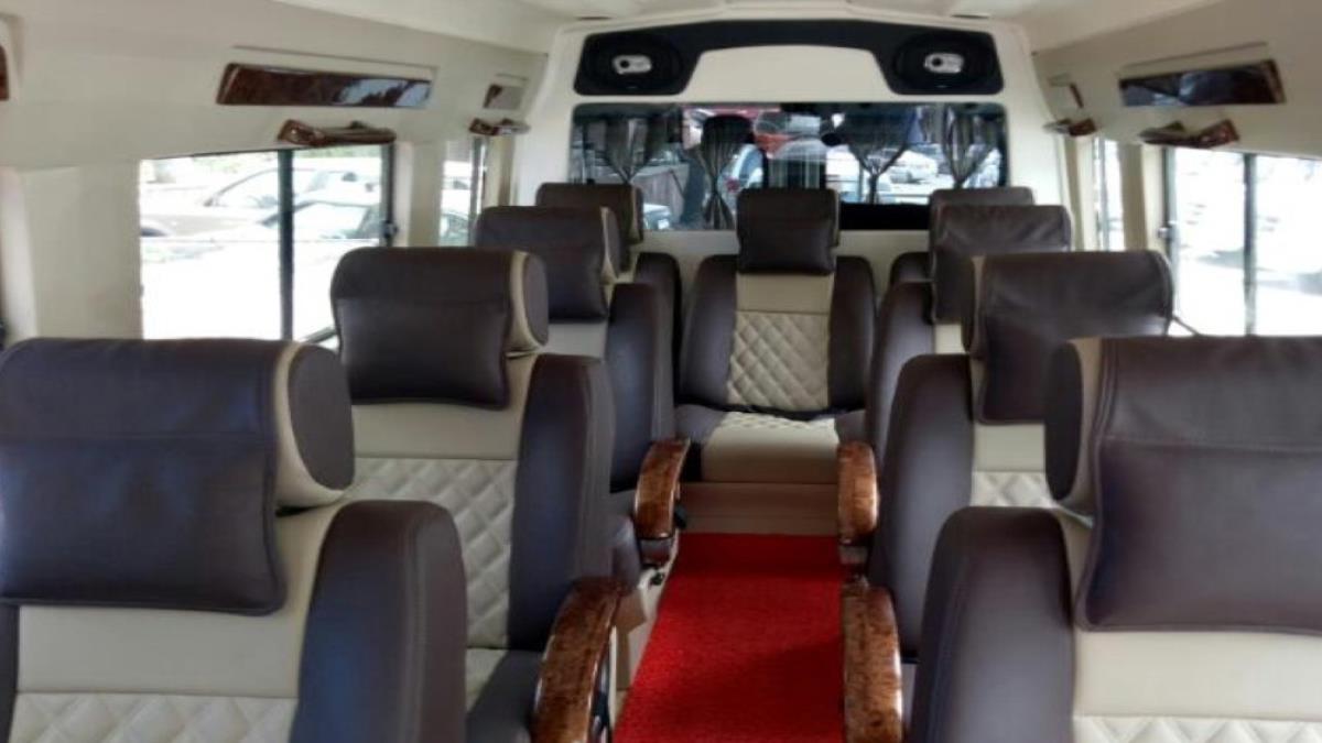 9 Seater Tempo Traveller in Chandigarh